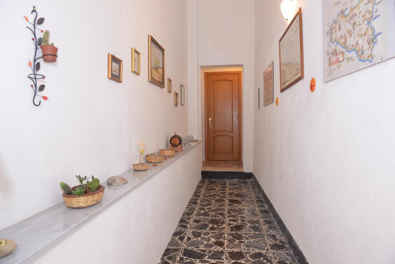 La Finestra Sul Cortile Da Alberto Daire Avola Dış mekan fotoğraf